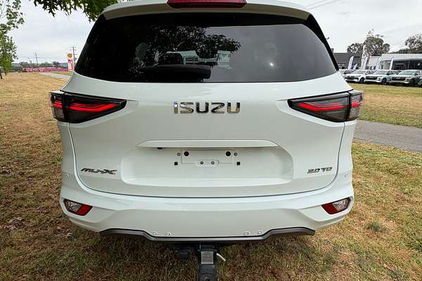 2022 Isuzu MU-X LS-T