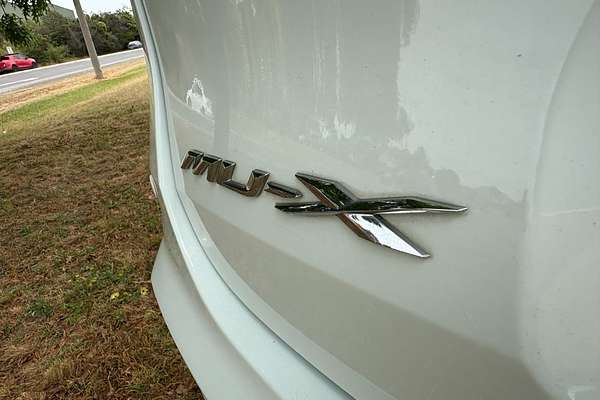 2022 Isuzu MU-X LS-T