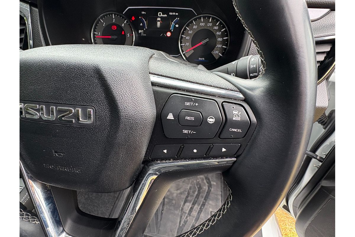2022 Isuzu MU-X LS-T