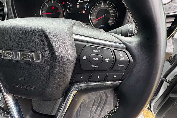 2022 Isuzu MU-X LS-T
