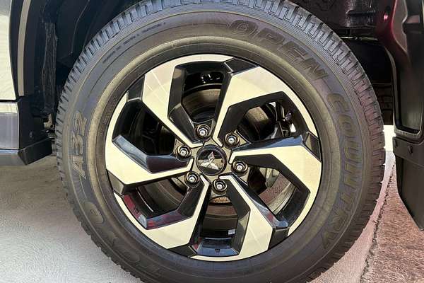 2024 Mitsubishi Pajero Sport GLS QG