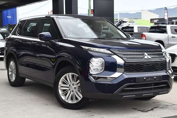 2023 Mitsubishi Outlander ES ZM