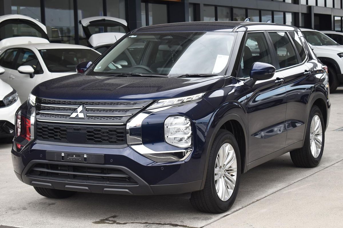 2023 Mitsubishi Outlander ES ZM