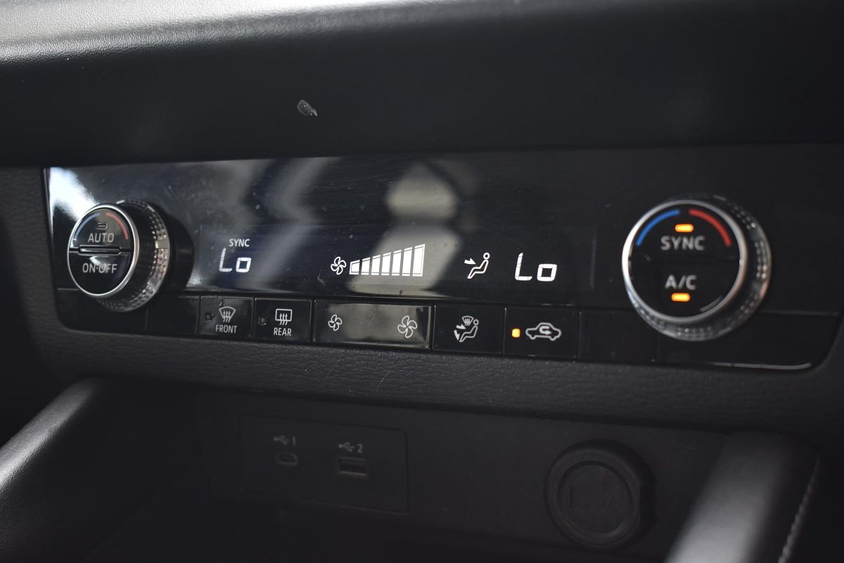 2023 Mitsubishi Outlander ES ZM