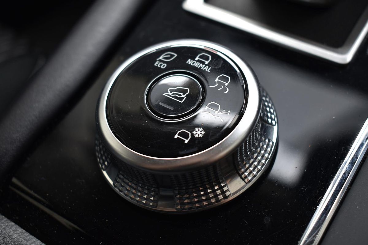 2023 Mitsubishi Outlander ES ZM