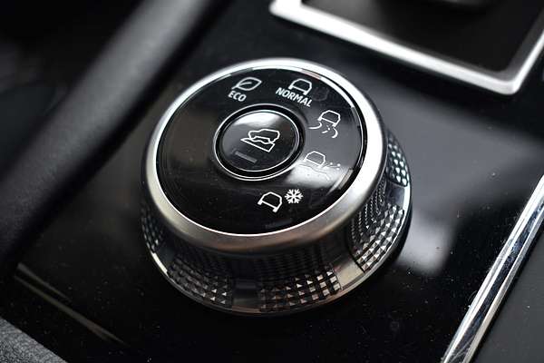 2023 Mitsubishi Outlander ES ZM