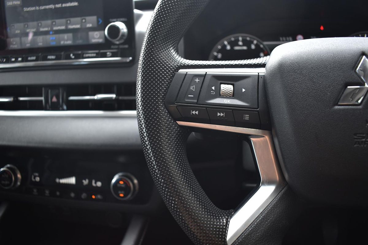 2023 Mitsubishi Outlander ES ZM