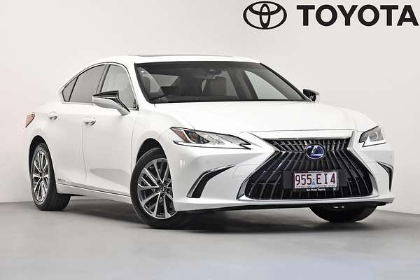 2022 Lexus ES ES300h Luxury AXZH10R
