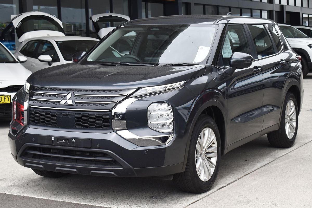 2024 Mitsubishi Outlander ES ZM