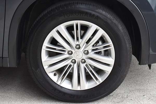 2024 Mitsubishi Outlander ES ZM