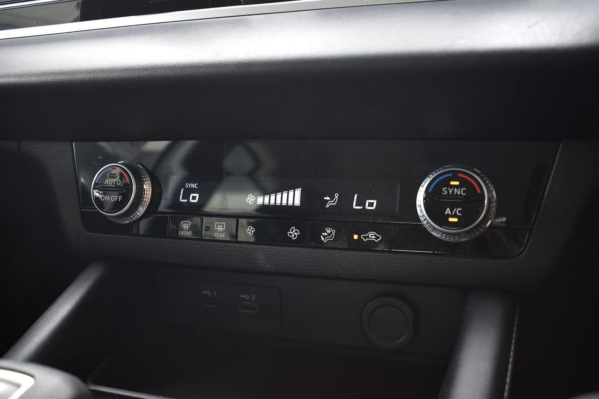 2024 Mitsubishi Outlander ES ZM