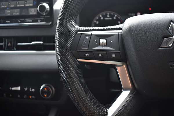 2024 Mitsubishi Outlander ES ZM