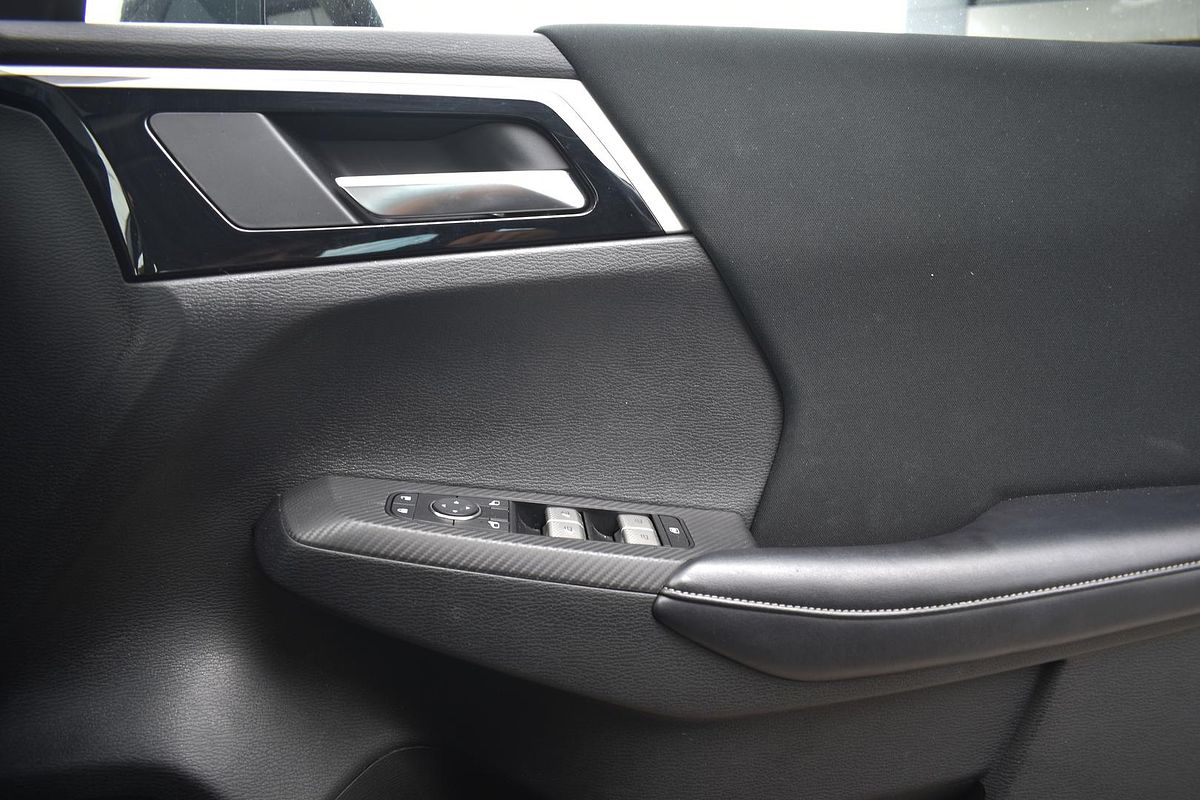 2024 Mitsubishi Outlander ES ZM