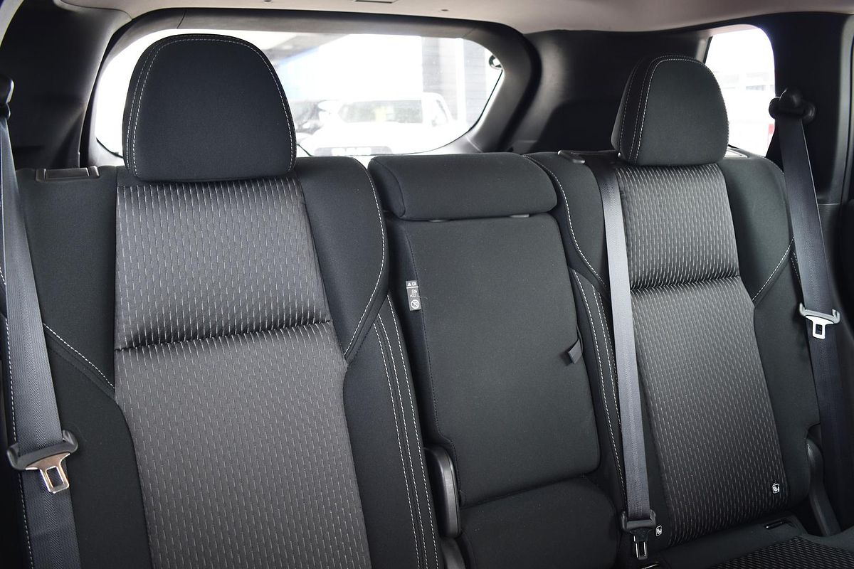 2024 Mitsubishi Outlander ES ZM