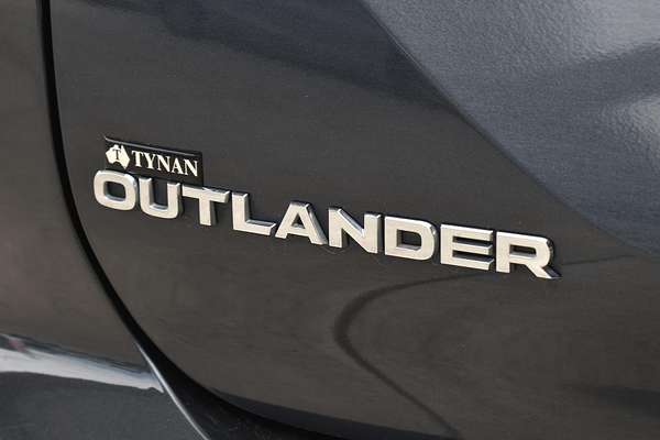 2024 Mitsubishi Outlander ES ZM