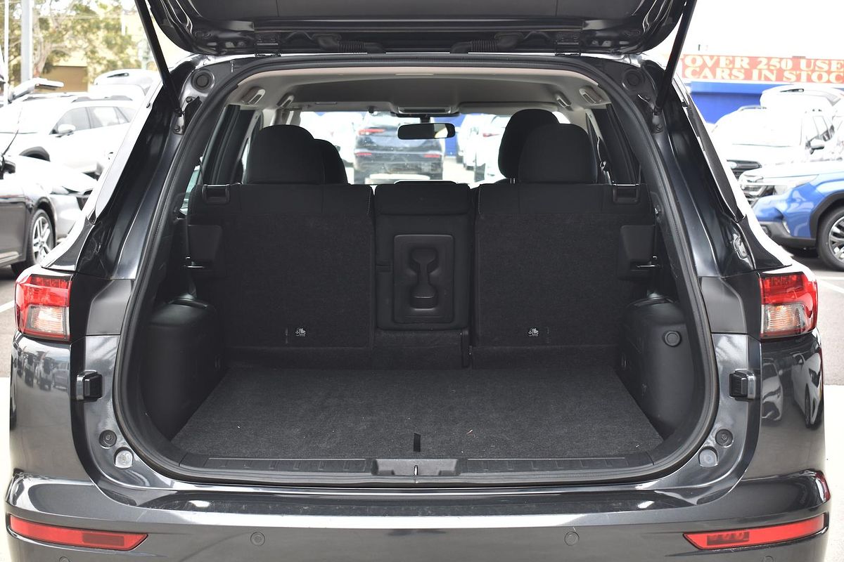 2024 Mitsubishi Outlander ES ZM