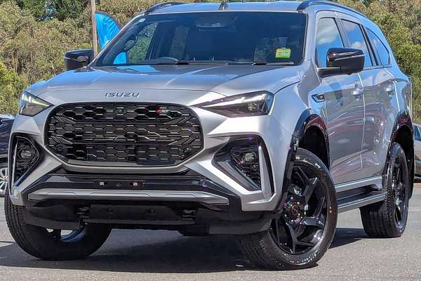 2025 Isuzu MU-X X-TERRAIN