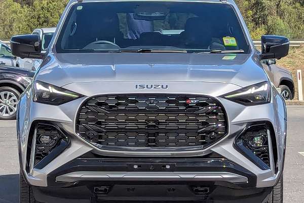 2025 Isuzu MU-X X-TERRAIN