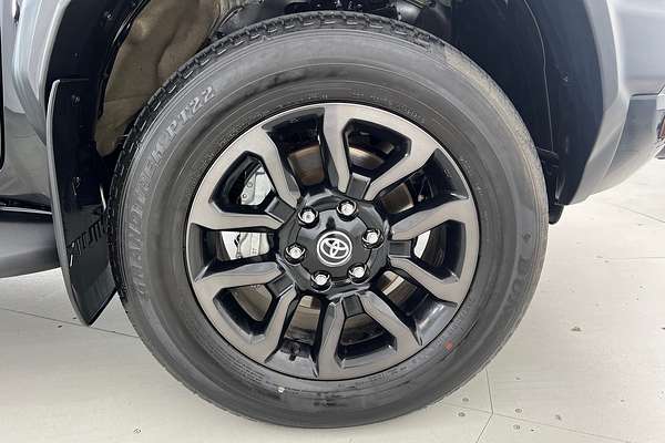 2023 Toyota Hilux Rogue GUN126R 4X4 thumb-18