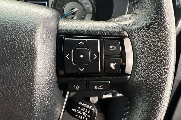 2023 Toyota Hilux Rogue GUN126R 4X4 thumb-12