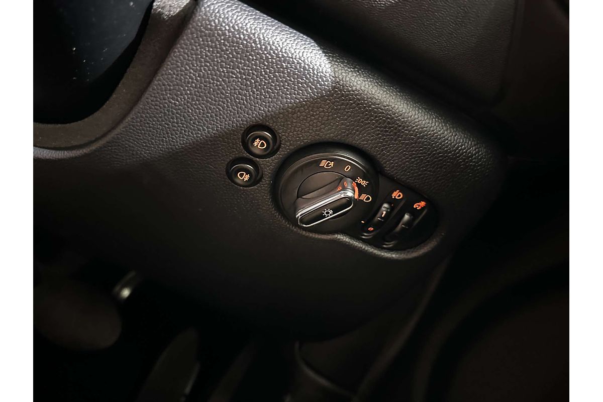 2020 MINI Hatch Cooper F55 LCI