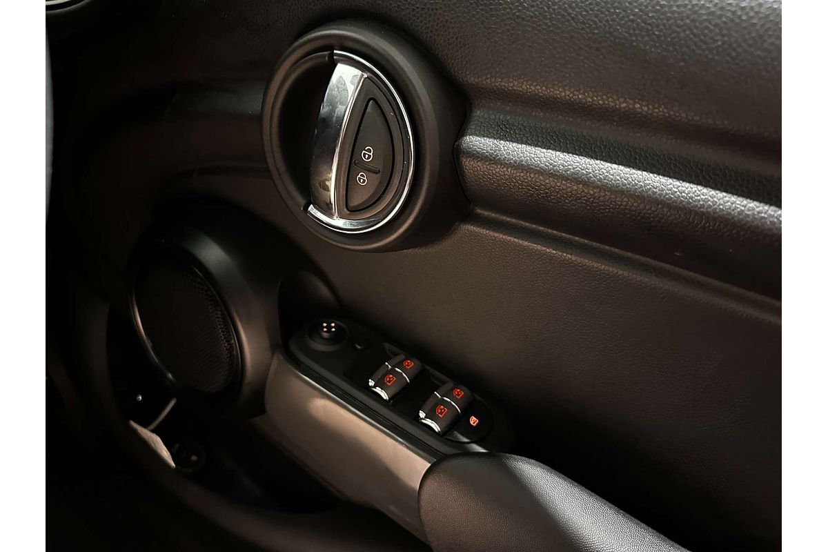2020 MINI Hatch Cooper F55 LCI