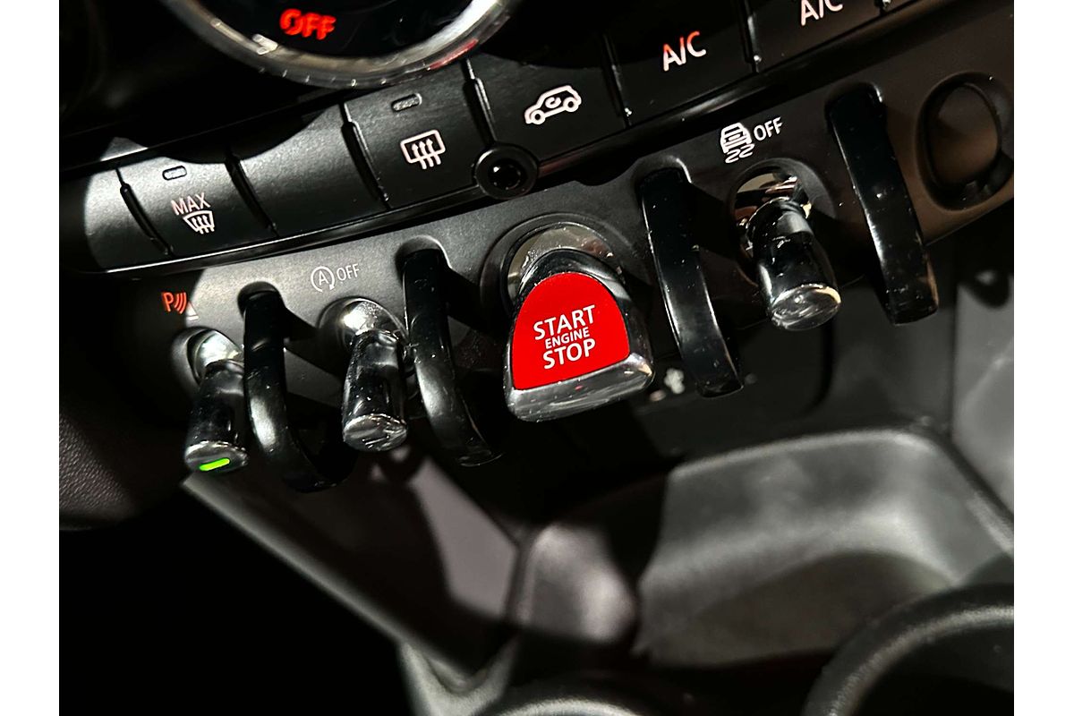 2020 MINI Hatch Cooper F55 LCI