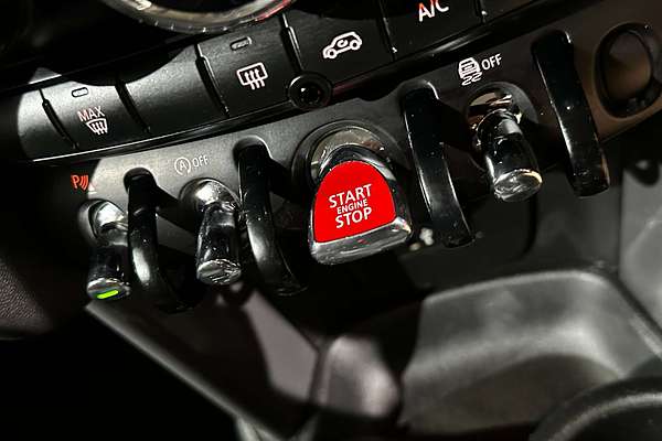 2020 MINI Hatch Cooper F55 LCI