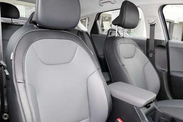 2025 Kia K4 Sport+ CL4m