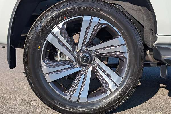 2025 Isuzu MU-X LS-T