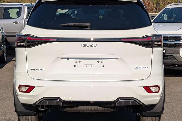 2025 Isuzu MU-X LS-T