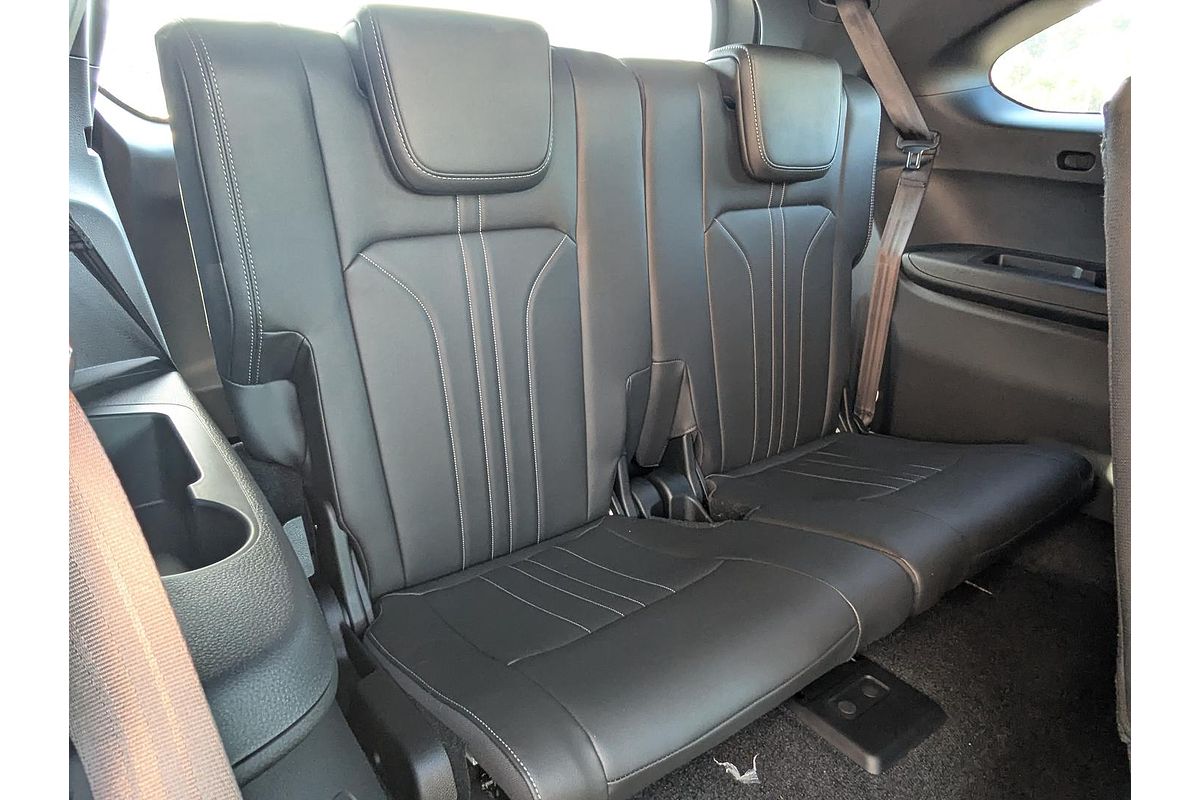 2025 Isuzu MU-X LS-T