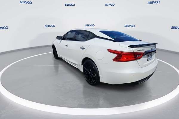 2018 Nissan Maxima SR