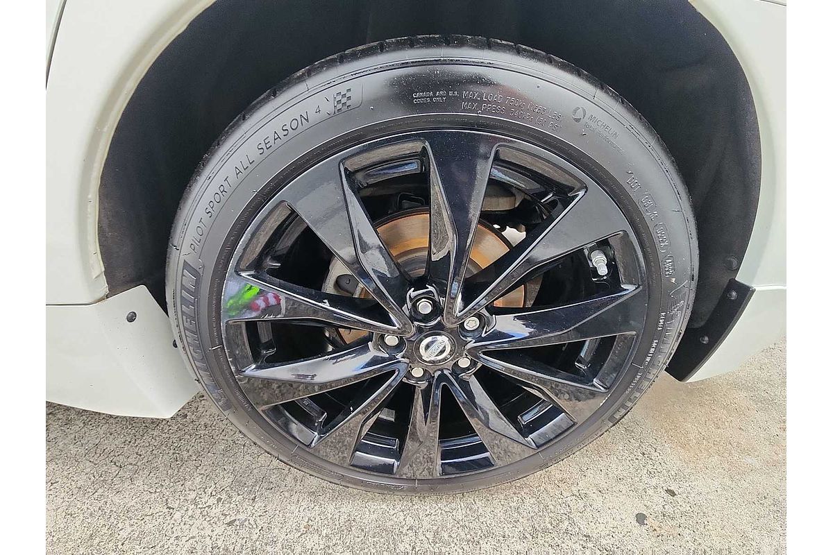 2018 Nissan Maxima SR