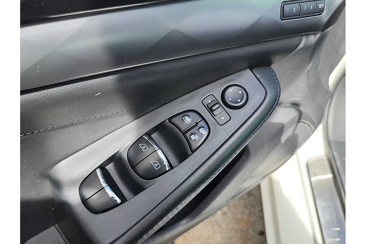 2018 Nissan Maxima SR