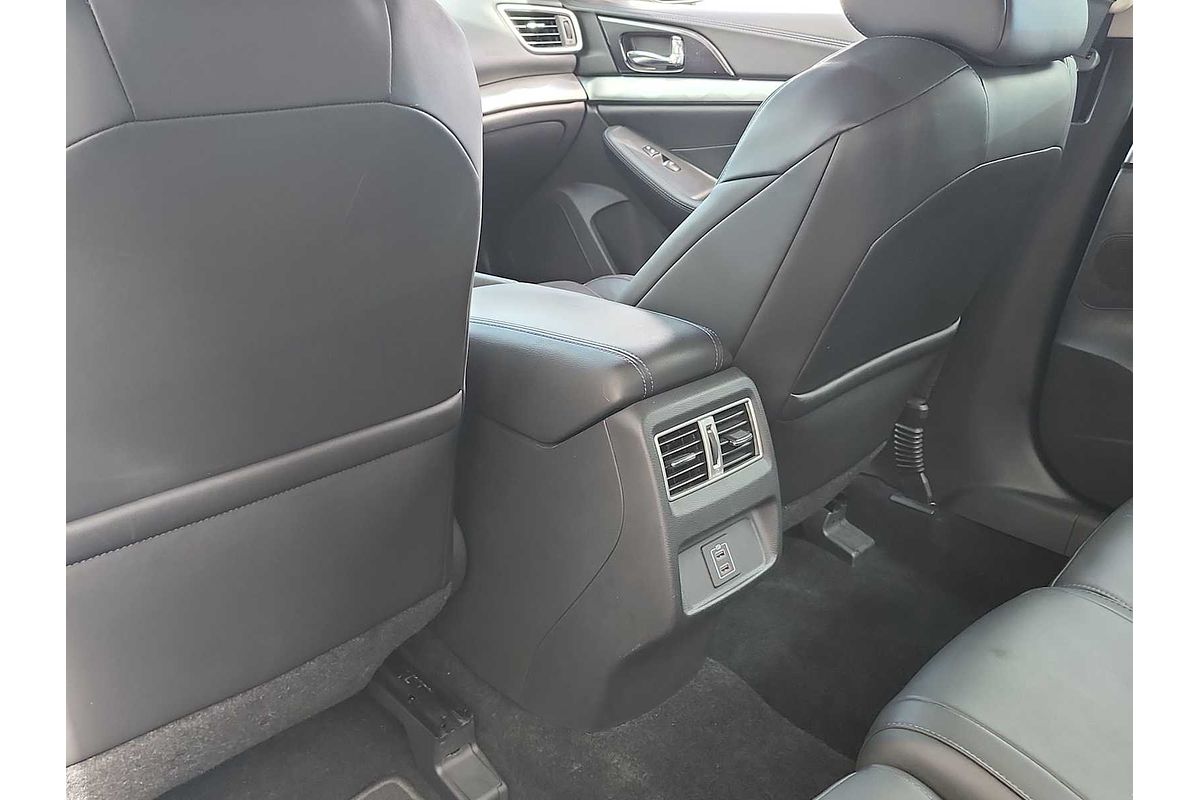 2018 Nissan Maxima SR