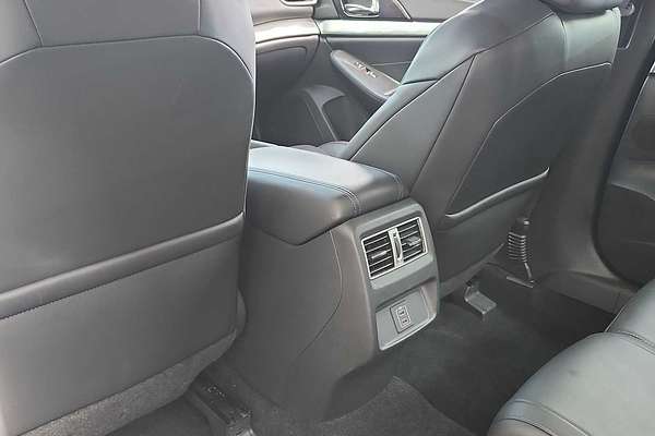 2018 Nissan Maxima SR