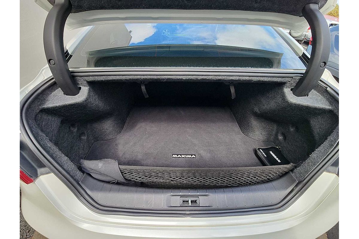 2018 Nissan Maxima SR