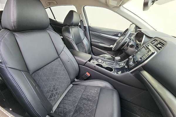 2018 Nissan Maxima SR
