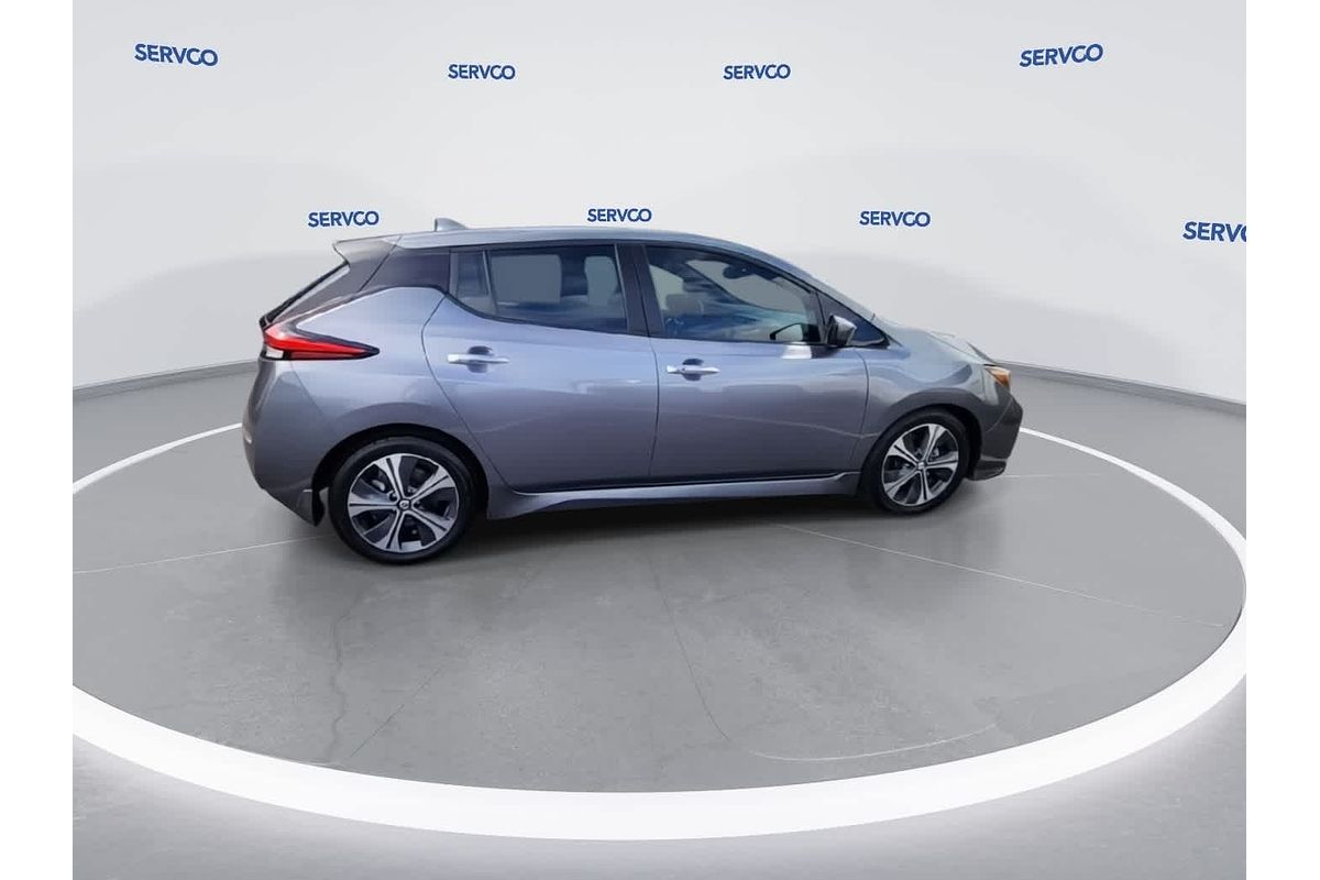 2020 Nissan LEAF SV