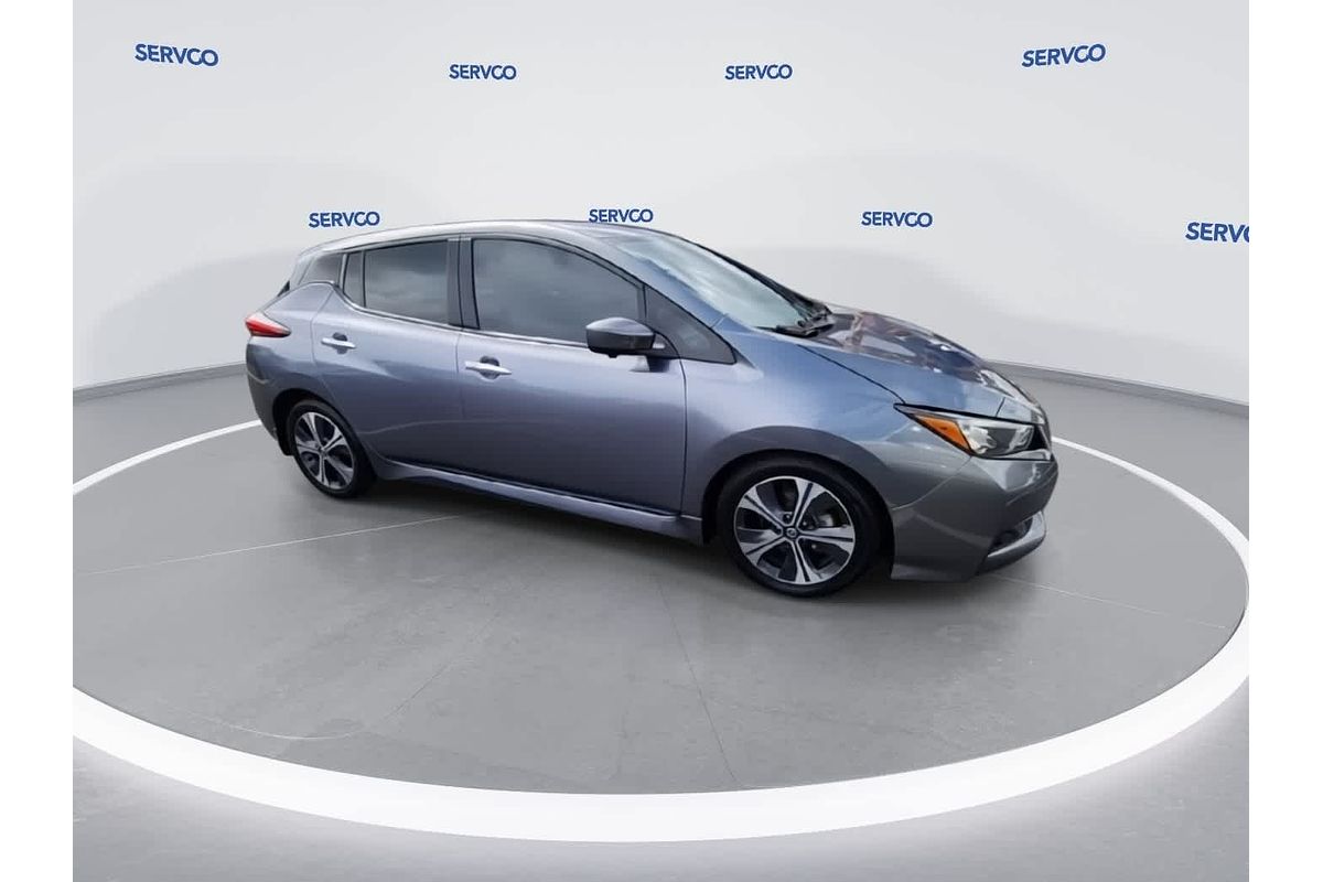 2020 Nissan LEAF SV