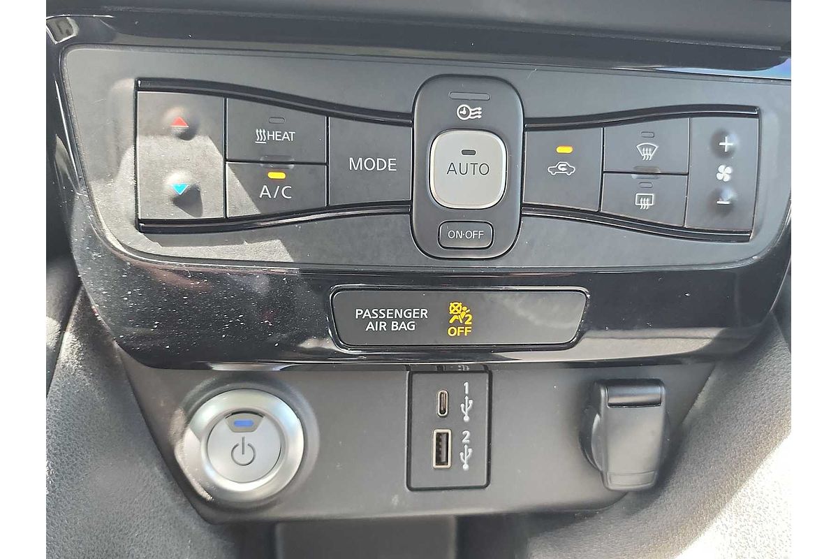 2020 Nissan LEAF SV