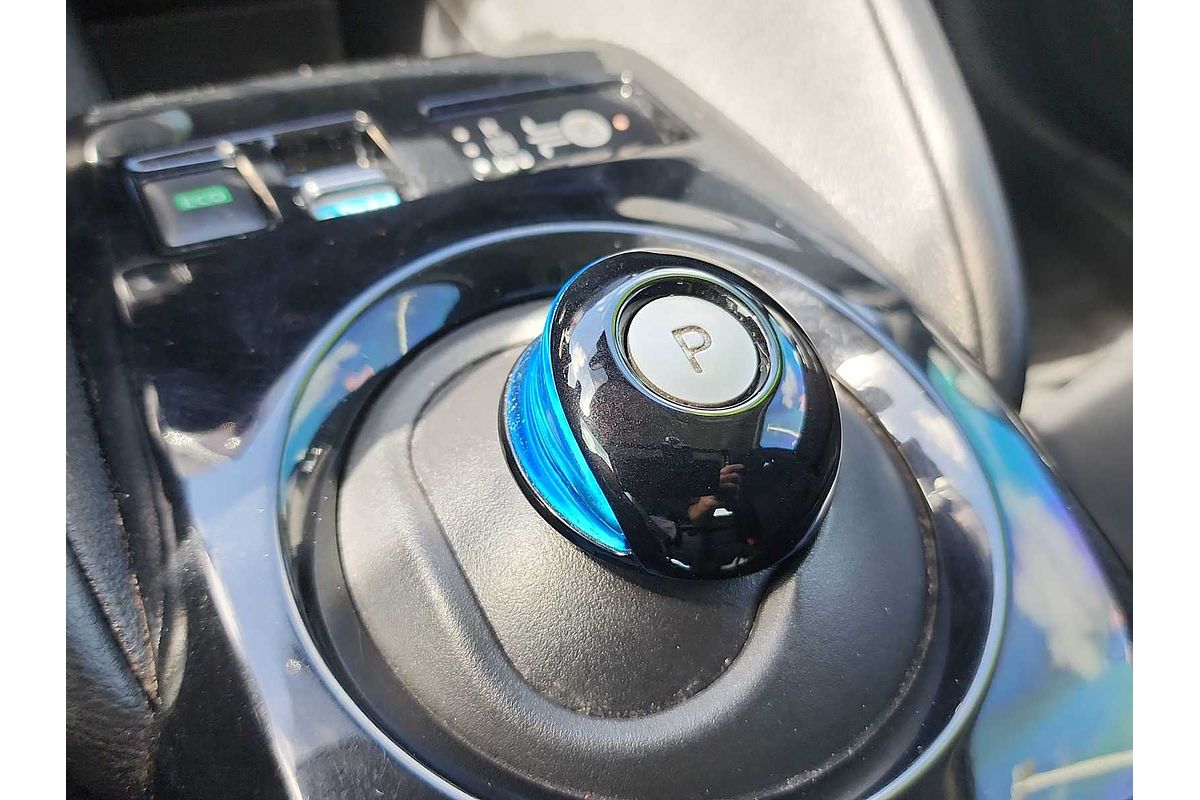 2020 Nissan LEAF SV