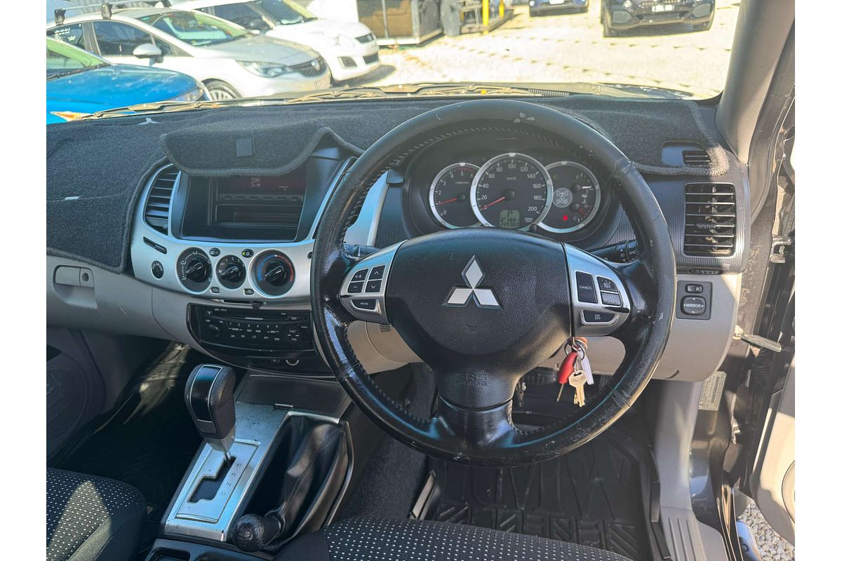 2011 Mitsubishi Triton GLX-R MN 4X4
