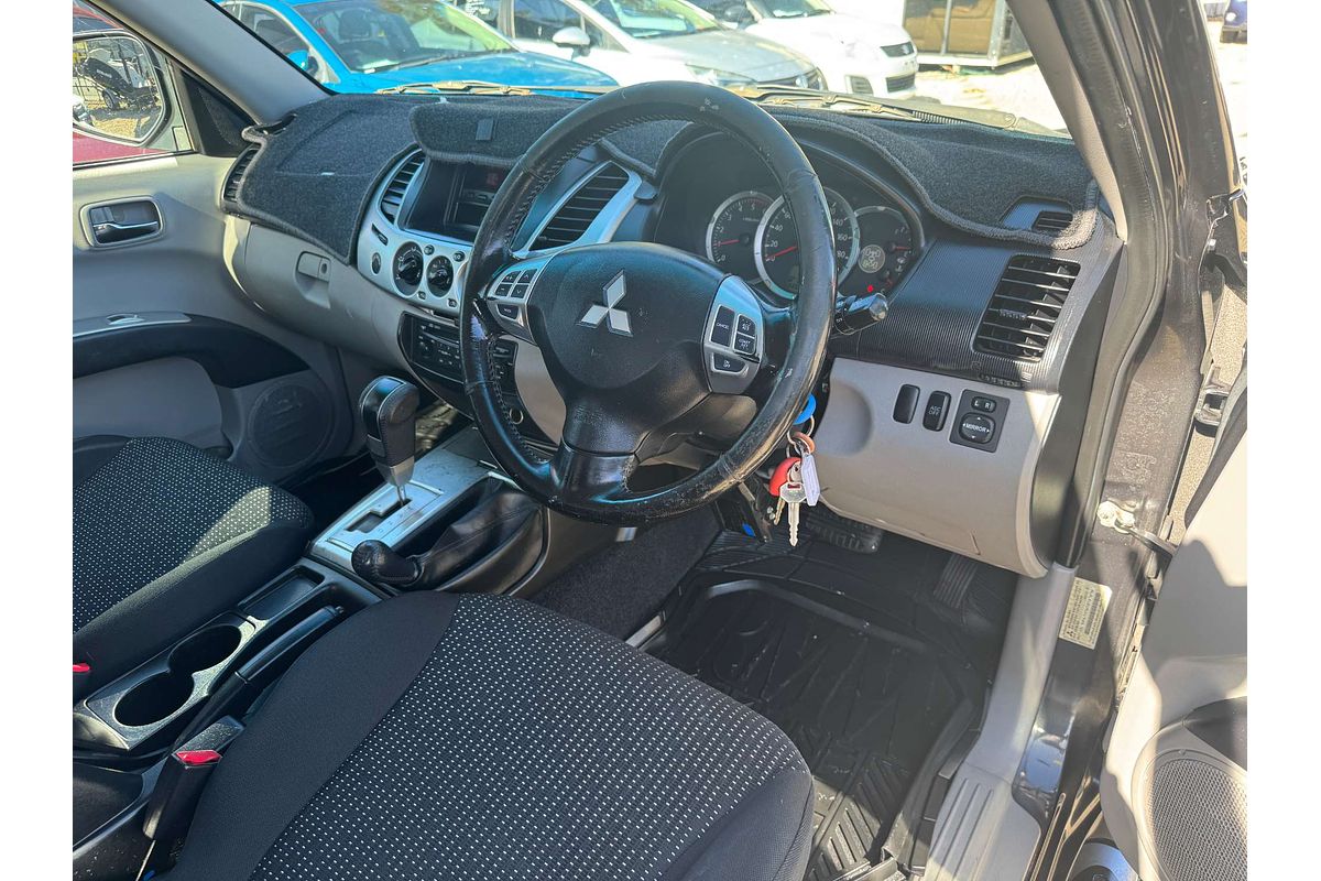 2011 Mitsubishi Triton GLX-R MN 4X4