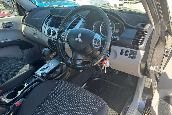 2011 Mitsubishi Triton GLX-R MN 4X4