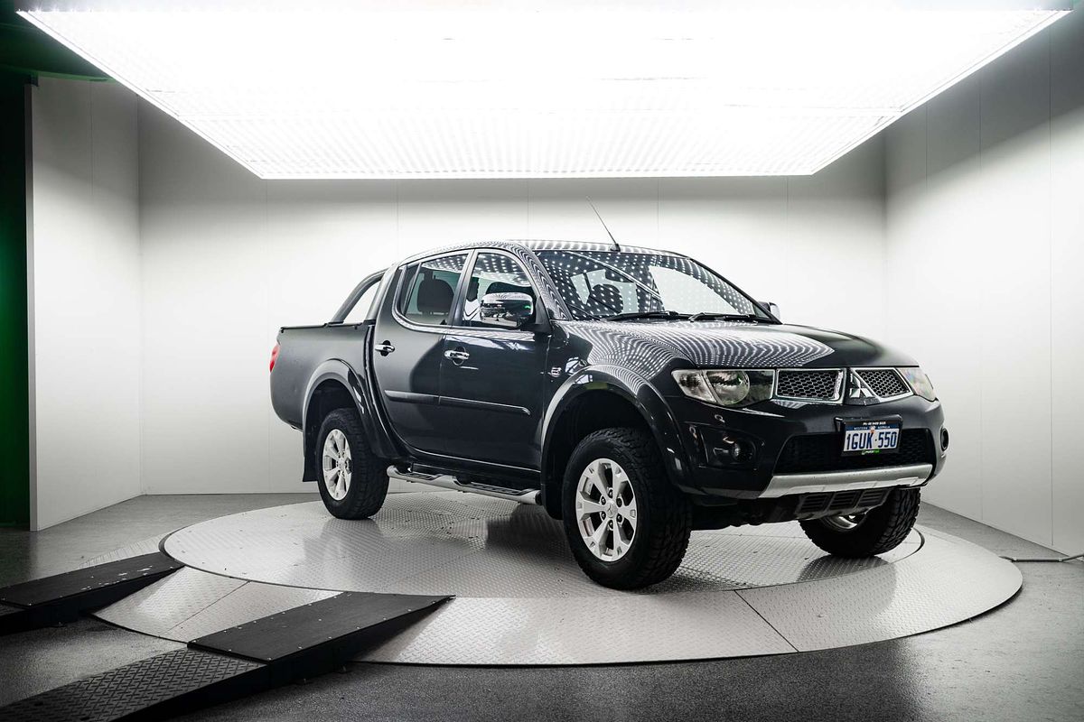 2013 Mitsubishi Triton GLX-R MN 4X4