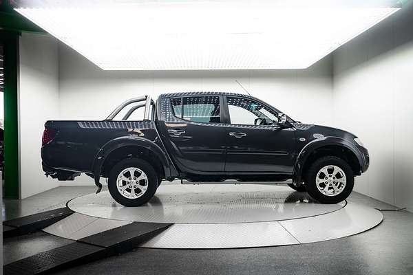 2013 Mitsubishi Triton GLX-R MN 4X4