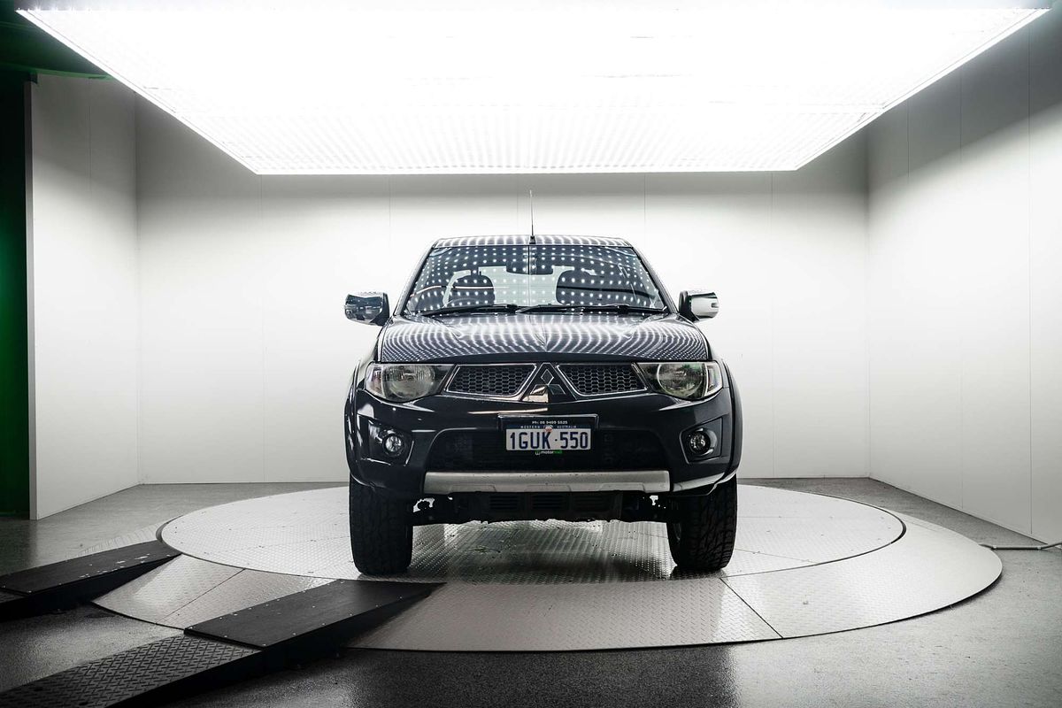 2013 Mitsubishi Triton GLX-R MN 4X4