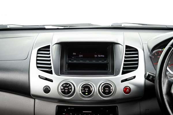 2013 Mitsubishi Triton GLX-R MN 4X4